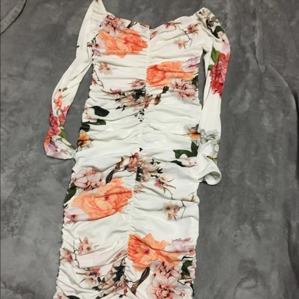 Boohoo runched dress small